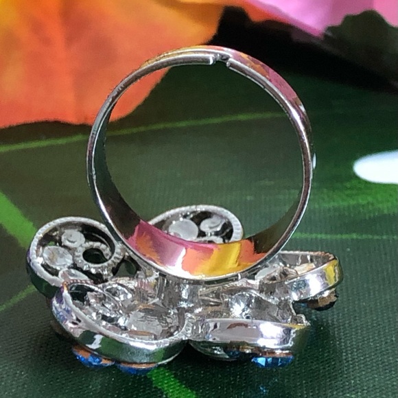 Blue Rhinestones Ring - Picture 5 of 7